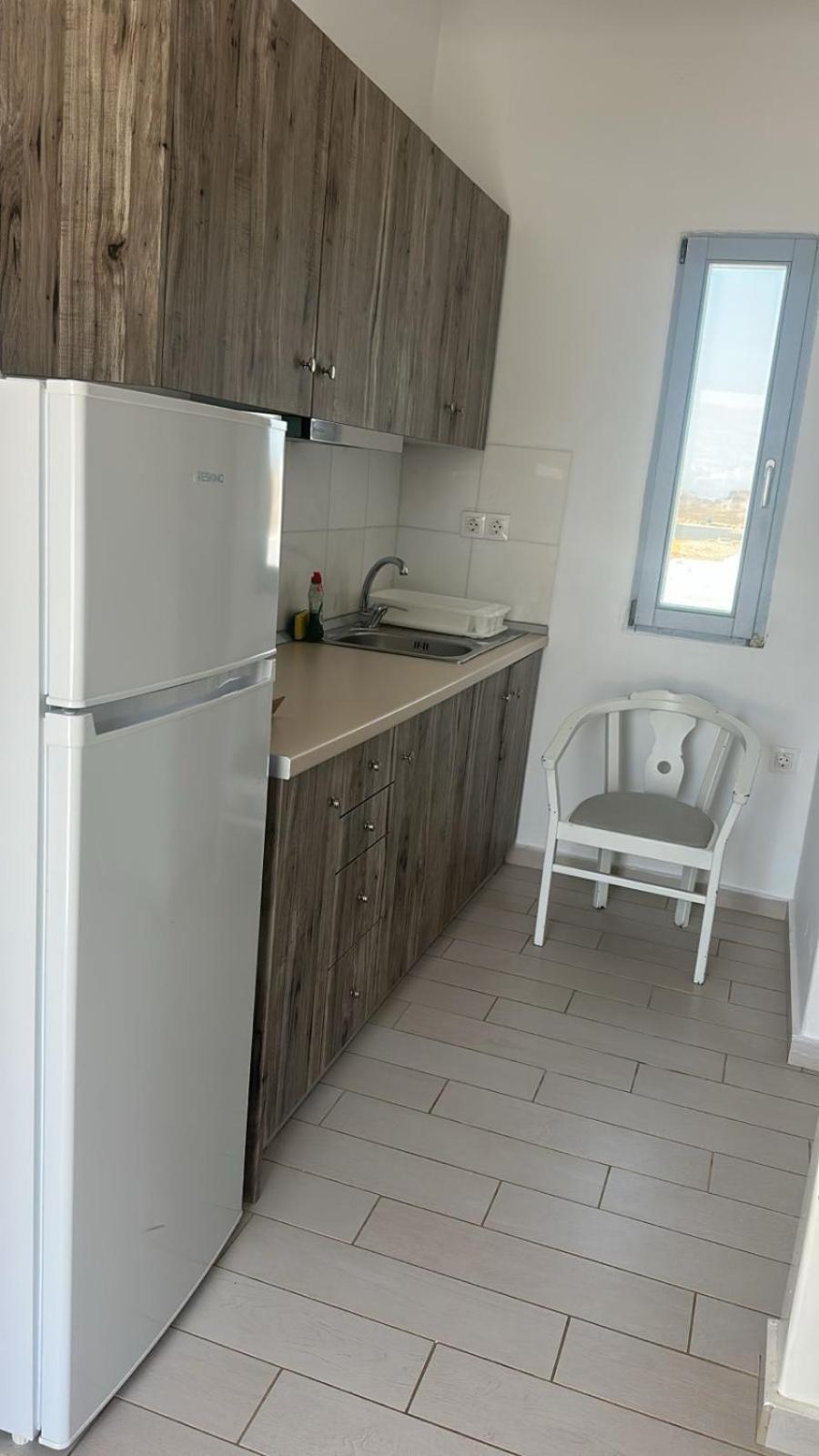 Ene's Mykonos Klouvas